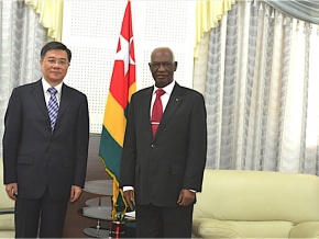 Au nouveau siège de la représentation nationale, le président Dama Dramani échange avec le nouvel ambassadeur de Chine