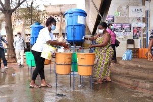 Coronavirus : les marchés de Lomé dotés d’équipements et de matériels de prévention