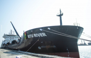 Le navire bitumier ‘BITU RIVER’ inauguré au Port de Lomé