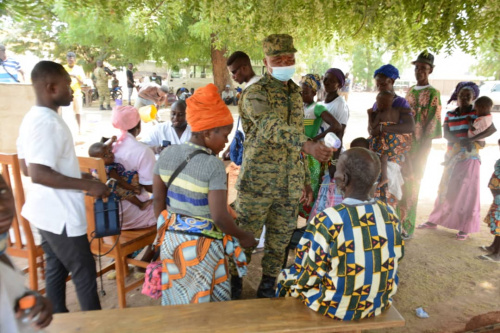 Kpendjal : l&#039;armée offre des prestations médicales gratuites aux populations