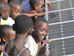 Le Togo bénéficie d&#039;un financement de la Banque islamique de développement pour l&#039;électrification rurale