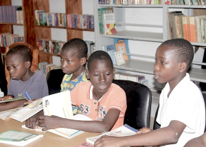 Le ministère chargé de la jeunesse lance le programme d’activités socioéducatives dans la maison de jeunes de Lomé