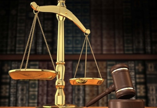 Le parlement autorise la création des tribunaux commerciaux