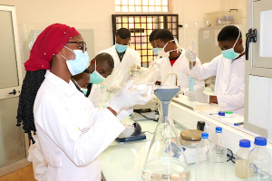 Les scientifiques de l’Université de Lomé se joignent à la riposte contre le Covid-19