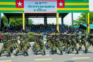 63 ans d’indépendance : un défilé militaire et civil a marqué la célébration