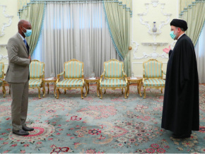 Le ministre des affaires étrangères en visite officielle en Iran