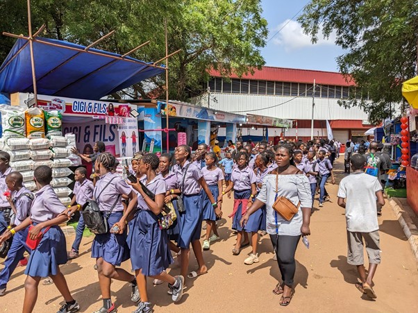 foire-internationale-de-lome-de-nouvelles-mesures-pour-encadrer-la-participation-des-eleves