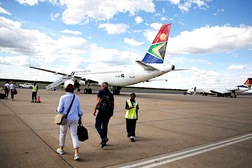 Variant Omicron : quarantaine obligatoire de 72h pour les voyageurs en provenance d’Afrique du Sud