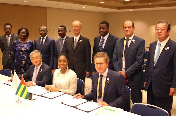 Le Togo signe un protocole d’accord avec CFAO pour renforcer l’administration et développer les énergies propres