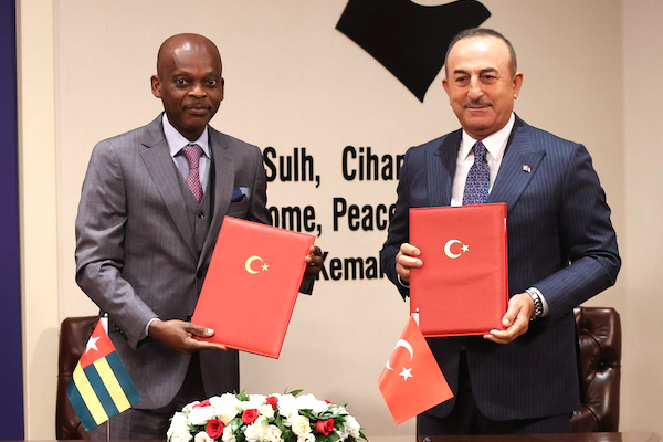 Le Togo et la Turquie signent plusieurs accords bilatéraux