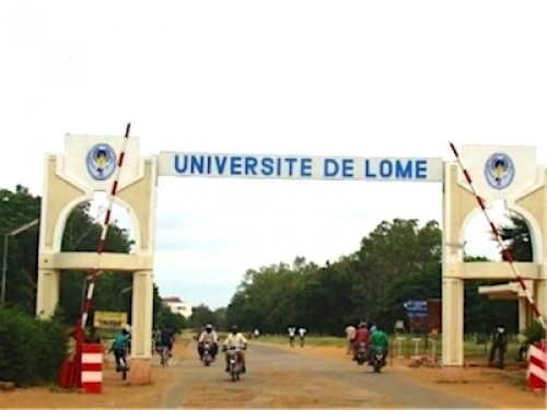 Togo : régulation de la circulation à l’Université de Lomé !