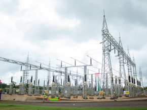 Electricité : le Togo signe un accord avec Abu Dhabi Exports pour l’extension de la centrale solaire de Blitta
